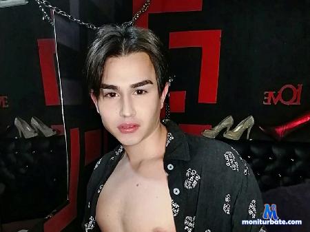 nelson-dubois flirt4free performer Soy un chico latino de 18años delgado 