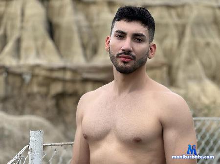 jeanpaul-jonnes flirt4free performer Big muscles, good humor and handsome face, what more could you want?