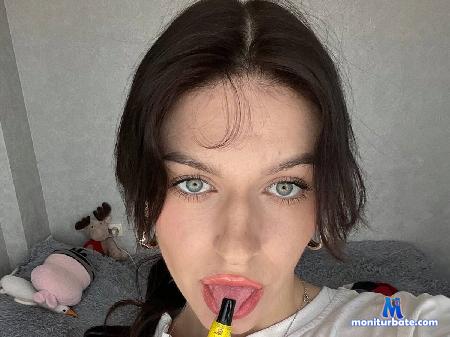 summer-walles flirt4free performer Hi dear, i'm Summer
