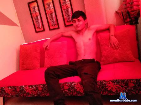 royer-fatali flirt4free performer Young man passionate about flirting