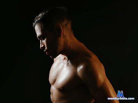 luciano-ferreti flirt4free performer Daring, sensual and always in flames.