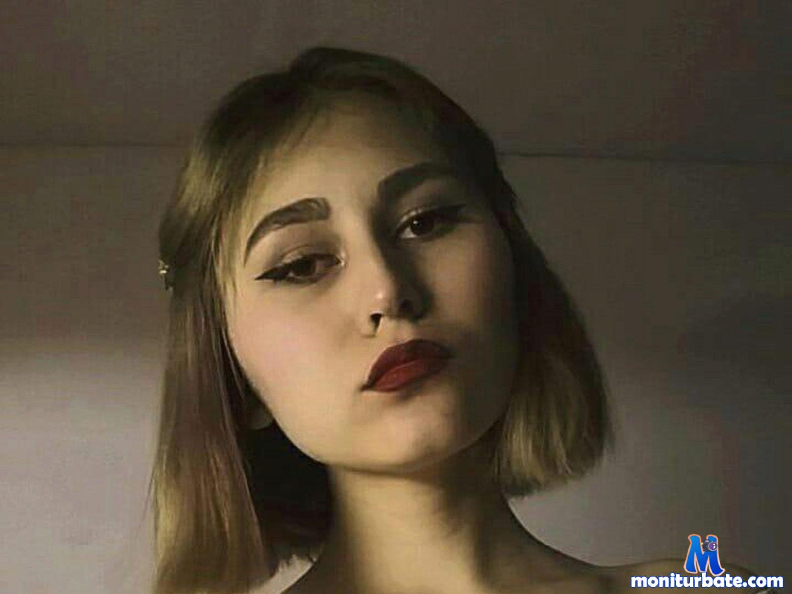 mia-leeblond Flirt4free performer Feet Nipple Play Service Worker/Housewife Student/Teacher Stockings/Panty Hose Teasing Handcuffs Cheerleader/Jock Feather Breast Play