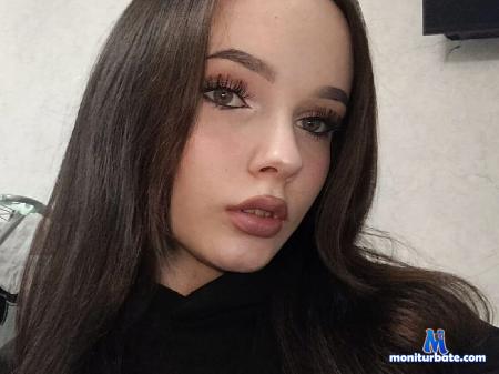 dottie-selking flirt4free performer Hi sweety:) My name is Kate! Lets have fun together!