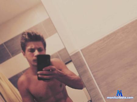 genius-richard flirt4free performer Young, bi-curious guy, ready for new adventures