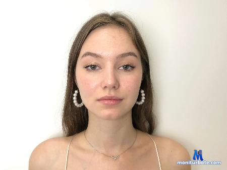 candice-farre flirt4free performer Hi sweet! we want play! Play with us pls!