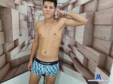brat-stel flirt4free performer welcome i'm a hot and kinky latin boy