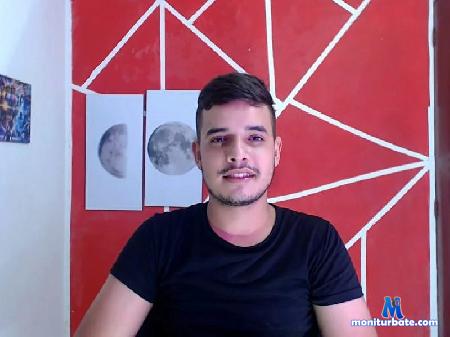 marco-hunters flirt4free performer hi i'm a bicurious who wants to experiment