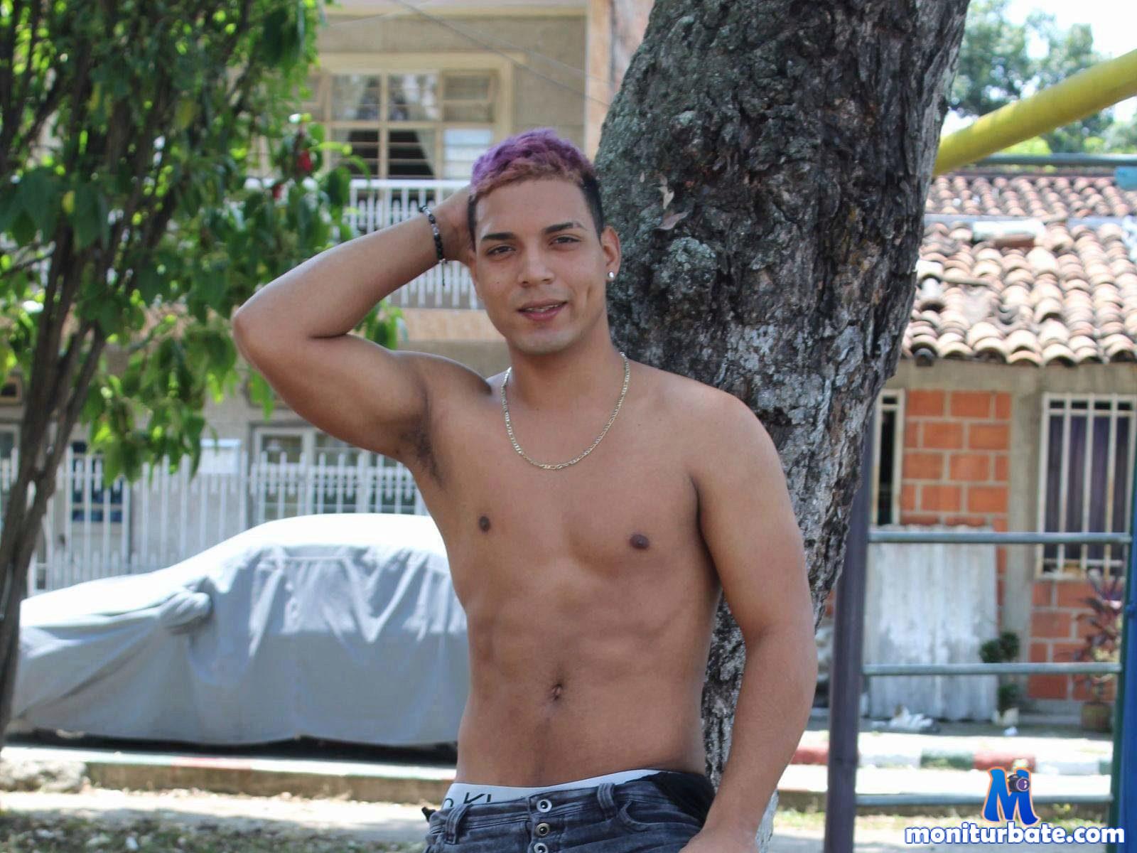 sebastian-dias Flirt4free performer Feet Dirty Talk Prisoner/Guard Domination Jerk off Instruction Slaves Smoking Pain and Punishment Muscle Worship