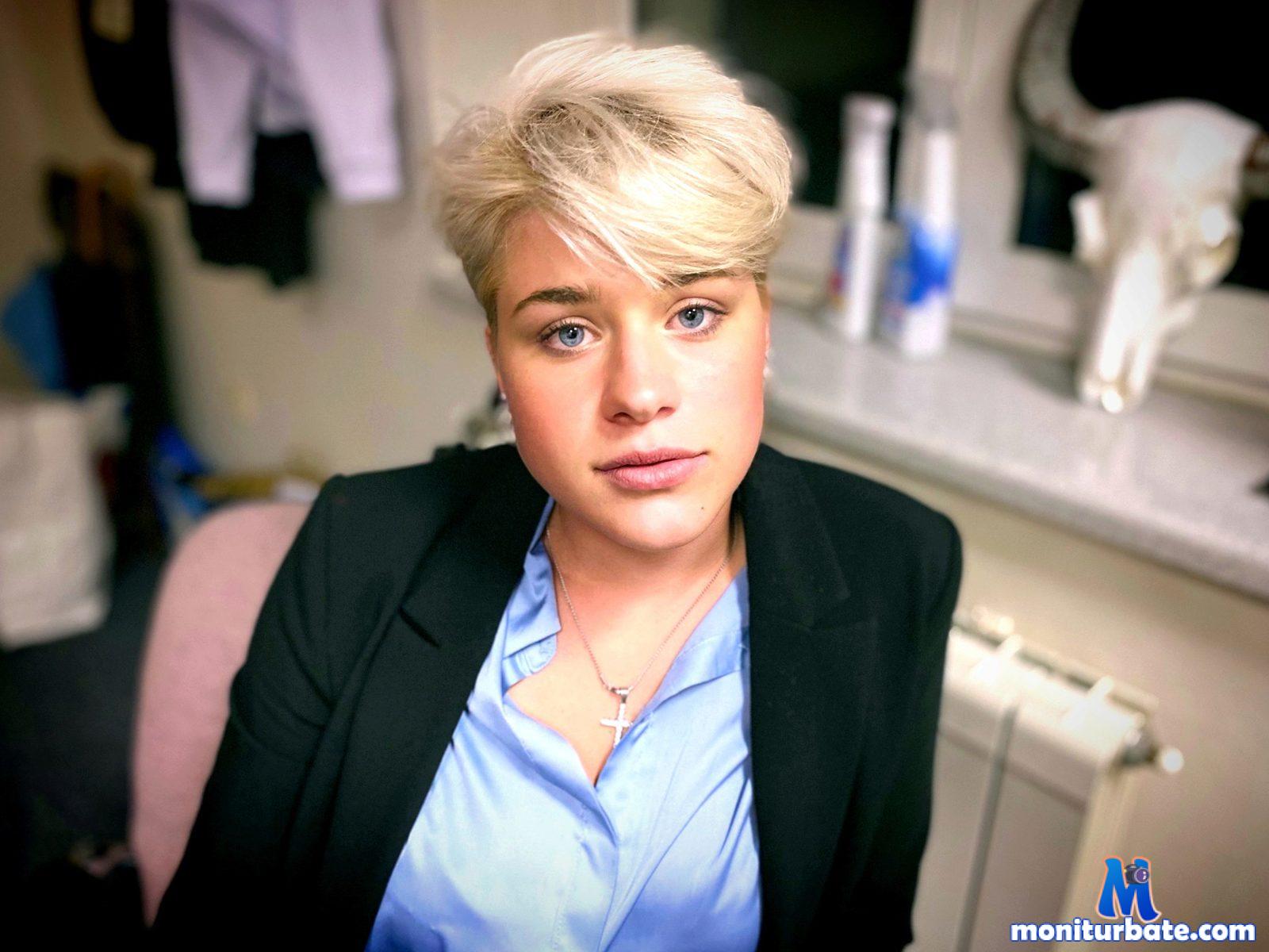 nina-wills Flirt4free performer 