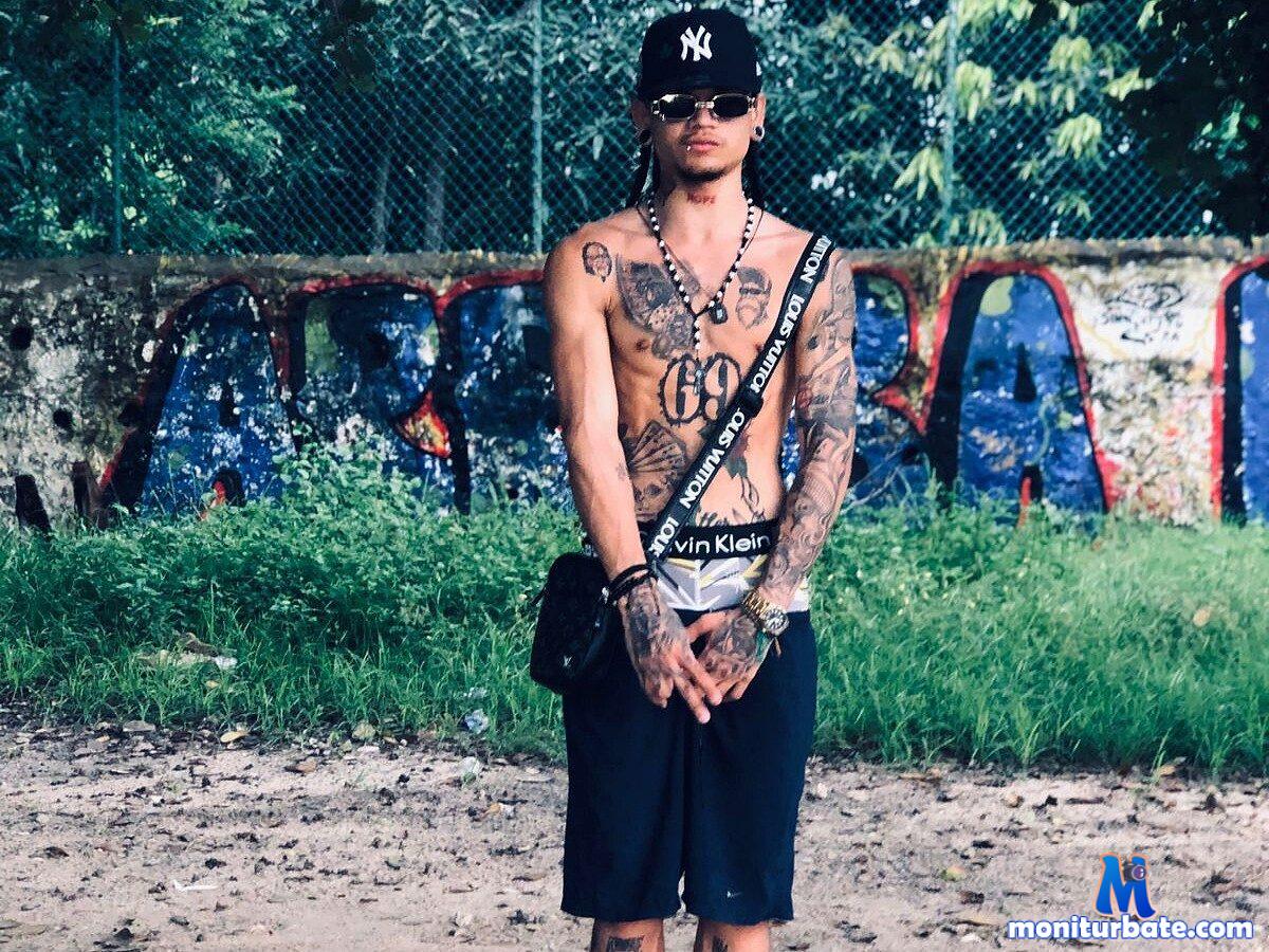 lusito-wilson Flirt4free performer Prisoner/Guard Cock Teasing Tickler