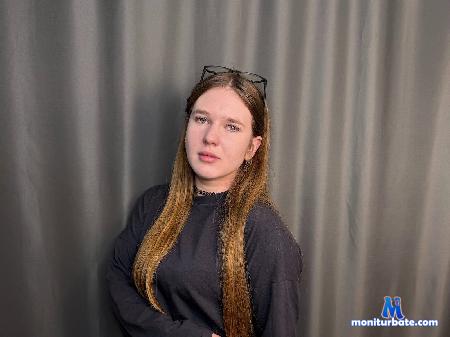 debi-bulwinkle flirt4free performer Hi sweet! we want play! Play with us pls!