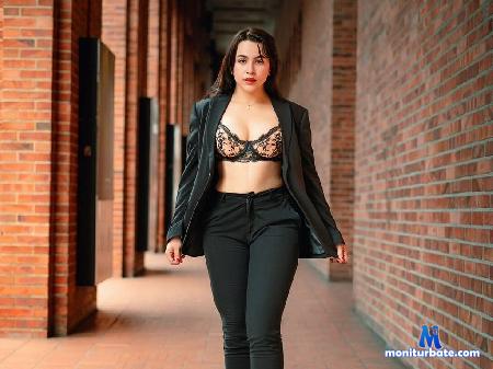 coraline-kam flirt4free performer Life is lived in moments, in orgasms and adventures, do you dare?