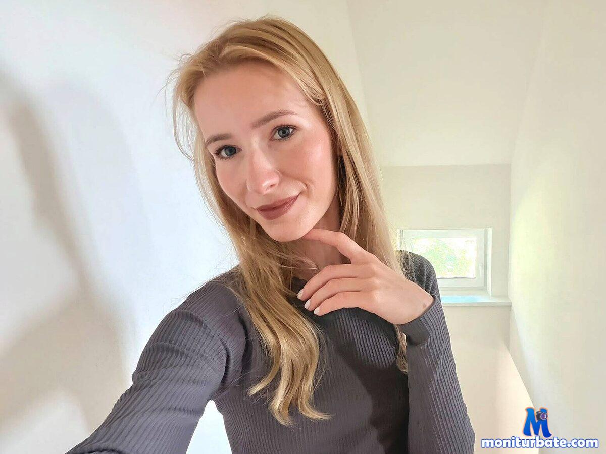 lucy-flowers Flirt4free performer Boss / Secretary Dirty Talk Student/Teacher Vibrator Coach/Trainee