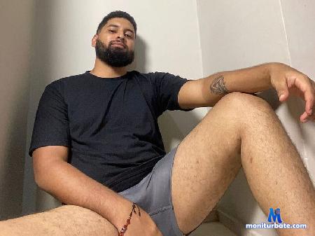 alex-brand flirt4free performer hola bienvenido a mi habitacion espero agradarte