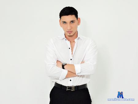 jhan-rizzot flirt4free performer come and enjoy a warm moment at my side