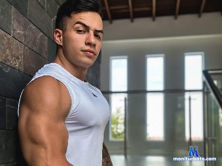 james-whiite flirt4free performer soft voice, disarming gaze and a mind that plays with your desires. 