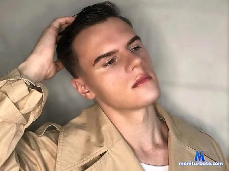 micheal-bernews flirt4free performer New atletic guy here!