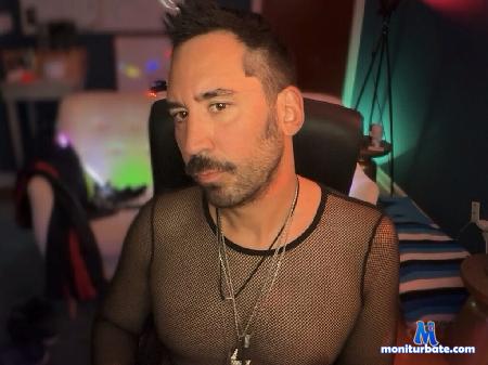 danny-vasquez flirt4free performer Confidence meets charisma, undeniably handsome, undeniably horny, undeniably yours. Ready?