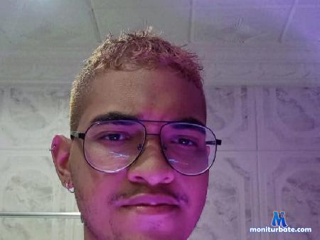 joel-smit flirt4free performer Hi welcome to my room