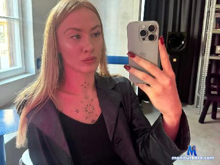 melisa-vena flirt4free performer Hey there! I am new here but I know how to have a good time! Feel free to ask me anything!