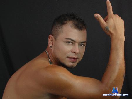 jeanpaul-stand flirt4free performer I am a shy and yet well-endowed man to have fun with 