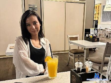 fernanda-stant flirt4free performer Hi sweet! we want play! Play with us pls!