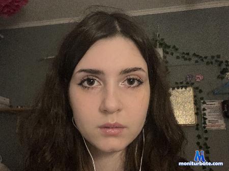 clotilde-hunkin flirt4free performer Hi sweet! we want play! Play with us pls!