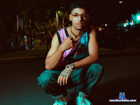 thiago-ferreti flirt4free performer I'm not here to put tags, just to live the moment, discover new sensations!!!!!