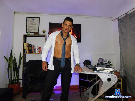 javier-brand flirt4free performer u found me! An intelligent and intense conversation generates moments of ecstasy and hidden pleasure