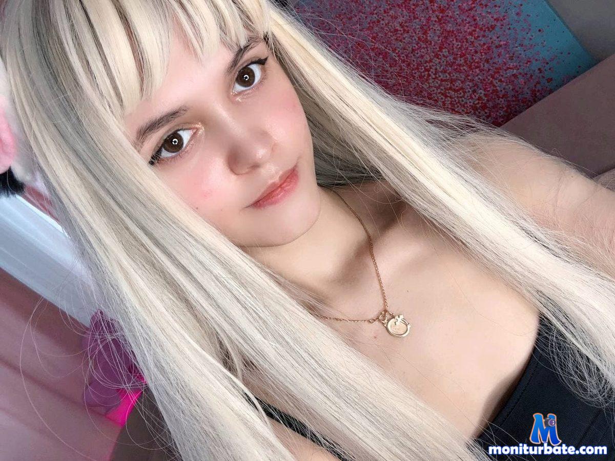lisa-mills Flirt4free performer Balloons Feet Small Penis Humiliation Submission Boss / Secretary Dirty Talk Master / Slave Student/Teacher Teasing Discipline Legs Spanking Tickling Cosplay Smoking