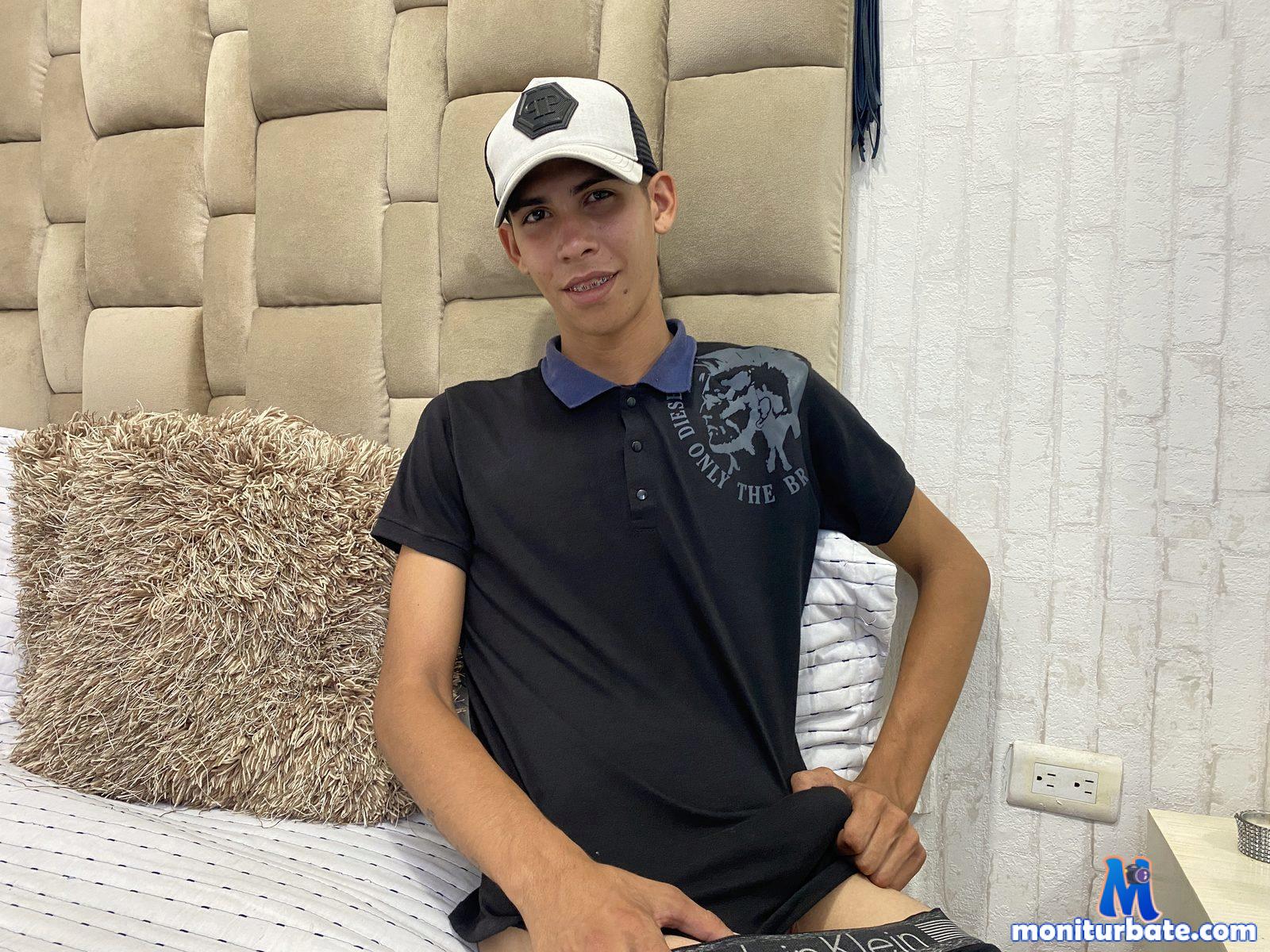 tommy-box Flirt4free performer 
