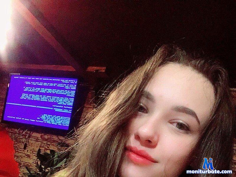 miki-chan Flirt4free performer 