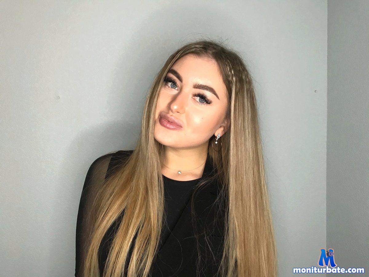 katie-edward Flirt4free performer 