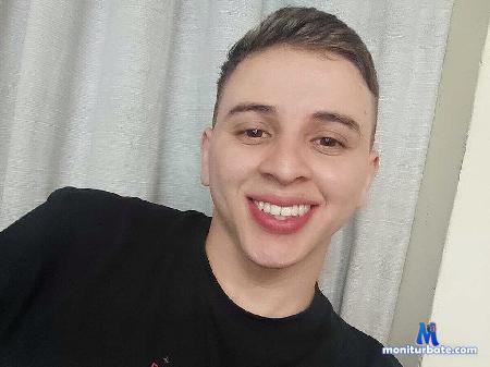 malyk-fox flirt4free performer Come enjoy an afternoon of pleasure and many fluids