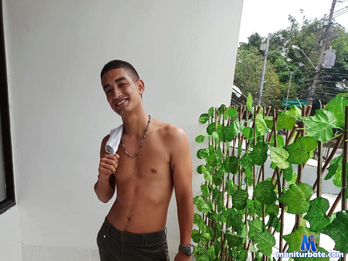 william-arango Flirt4free performer Nipple Biting Nipple Play Master / Slave Prisoner/Guard Student/Teacher Latex Nipple Clamps Humiliation Feather Gender Play Voyeurism Cosplay Rope Play Clothespins Rimming Exhibitionism Pony Play
