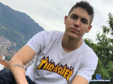 alejandro-villalovos flirt4free performer Hi, my name is Alejo, I am a very sweet and playful boy and I want to have fun experimenting with yo