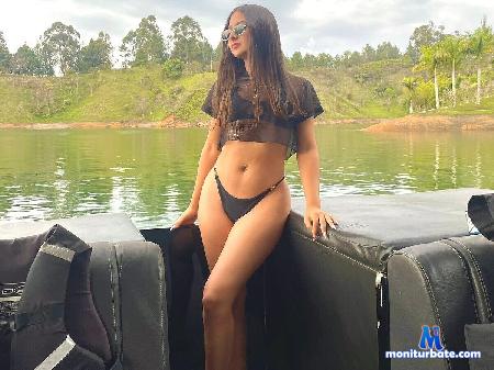 sarita-rios flirt4free performer I love being aroused. I relish that delicious feeling of freedom, the delirium of being naked.