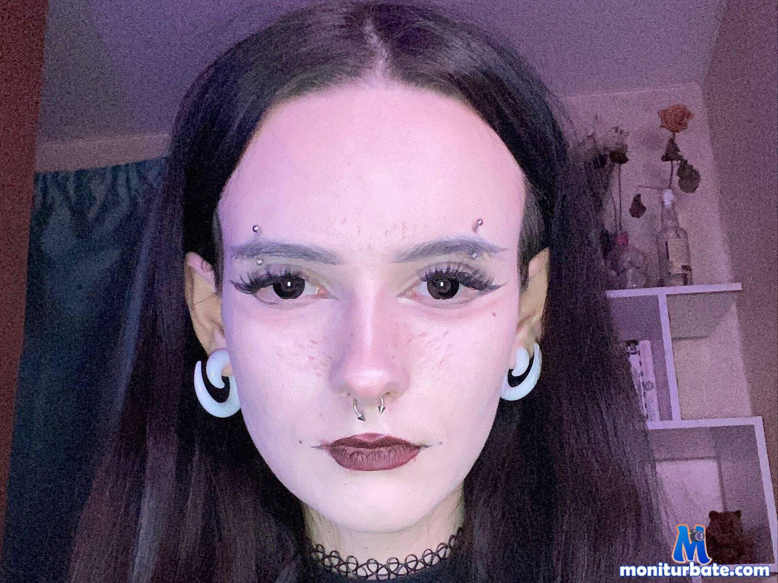 willow-shedd Flirt4free performer Dirty Talk Doctor / Nurse Vibrator Bad Cop/Good Cop Spanking Cosplay Smoking