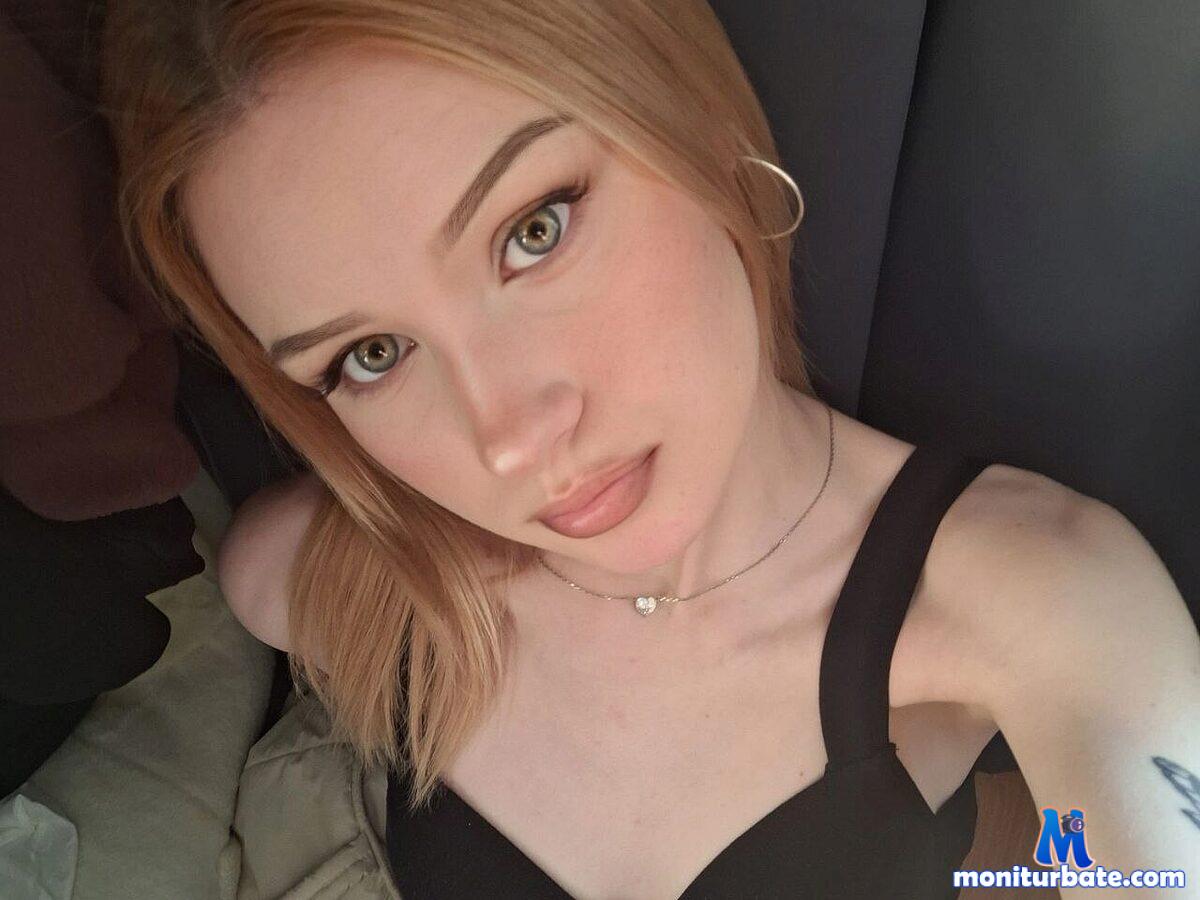 fatima-caparros Flirt4free performer Nipple Play Spanking