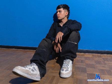 anthony-riverss flirt4free performer I am a very sensual Latin wanting a lot of fun 