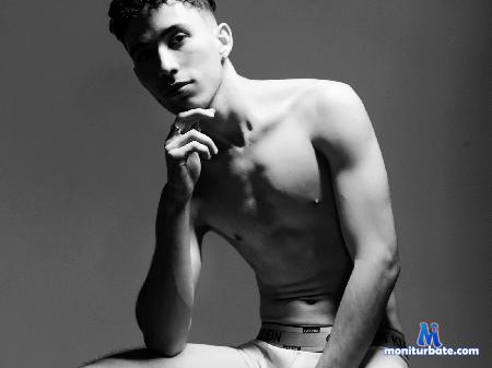 cann-williams flirt4free performer tease me while you get me naked