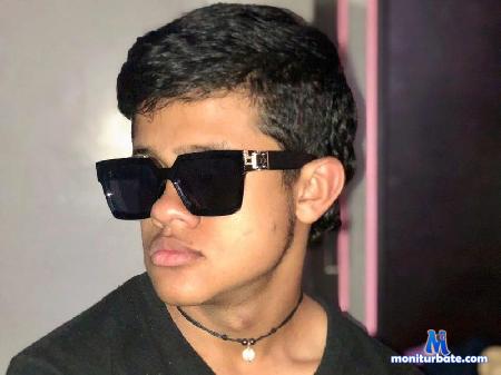 taylor-deacon flirt4free performer Hey guys welcome to my room!