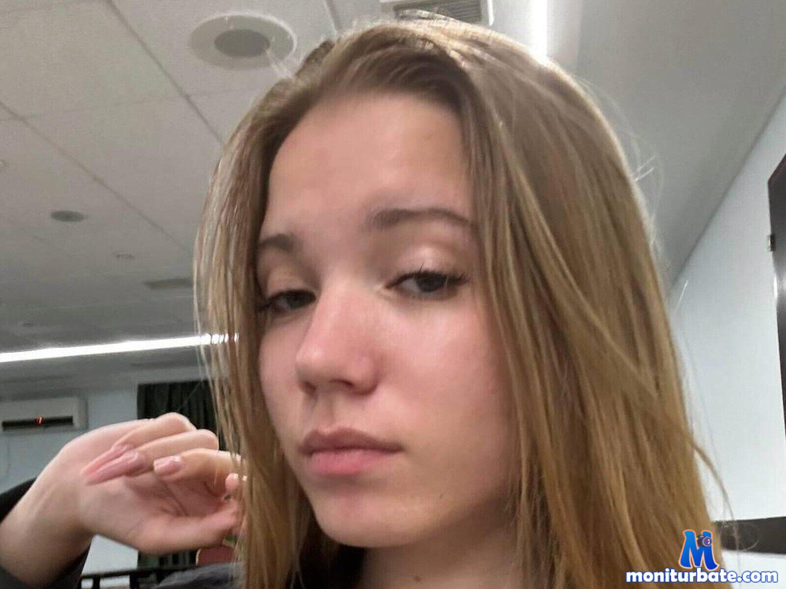 laura-halle Flirt4free performer 