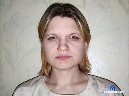 carole-hodel flirt4free performer Hi sweet! we want play! Play with us pls!