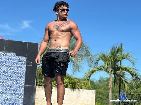 roger-curly flirt4free performer body, mind and spirit. the best combination 