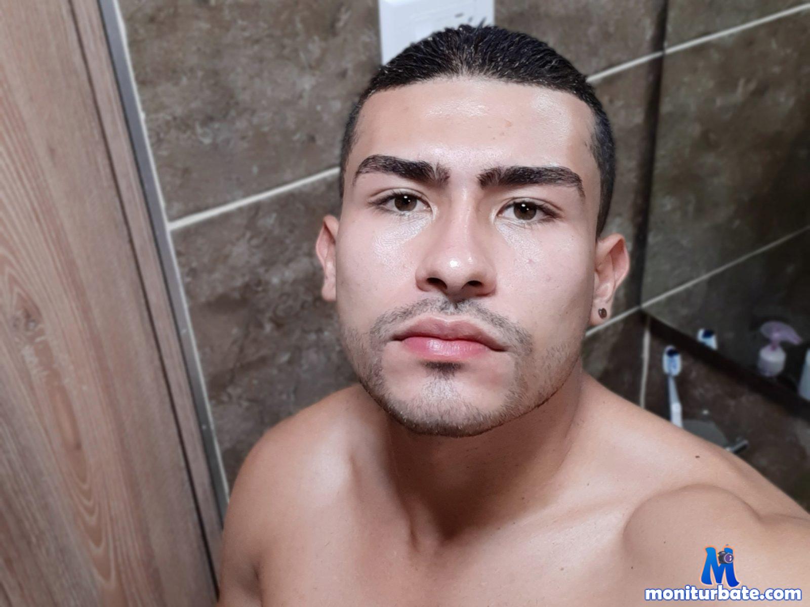 matt-hills Flirt4free performer Anal Double Penetration Submission Dirty Talk Master / Slave Orgasm Control/Denial Legs Voyeurism
