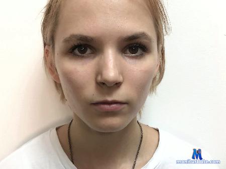 ornella-antoni flirt4free performer Hi sweet! we want play! Play with us pls!