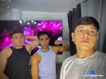 luca-and-alex-and-raul flirt4free performer Chicos en busca de diversión 