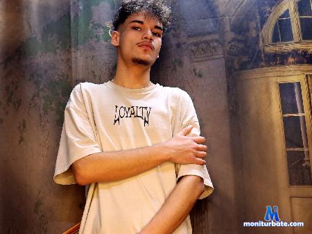 kevin-dillon flirt4free performer I'll never say no to a spontaneous naughty friend