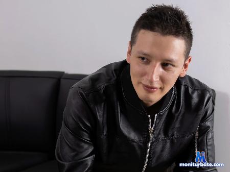 apolo-walton flirt4free performer Pleasure on another level